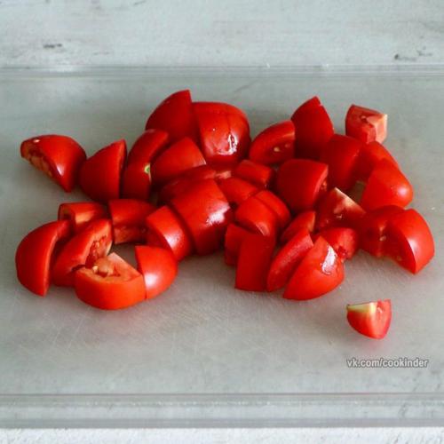 Пирог с помидорами и сыром фета. Пирог с томатами и сыром Фета.
