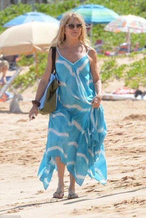 Голди хоун - одна из самых ярких комедийных актрис Америки. 04