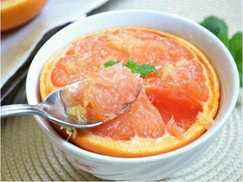 Печеный грейпфрут с медом и имбирем. Печеный грейпфрут с медом и имбирем.