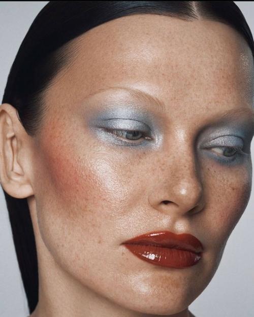 В моде ретро макияж! 04