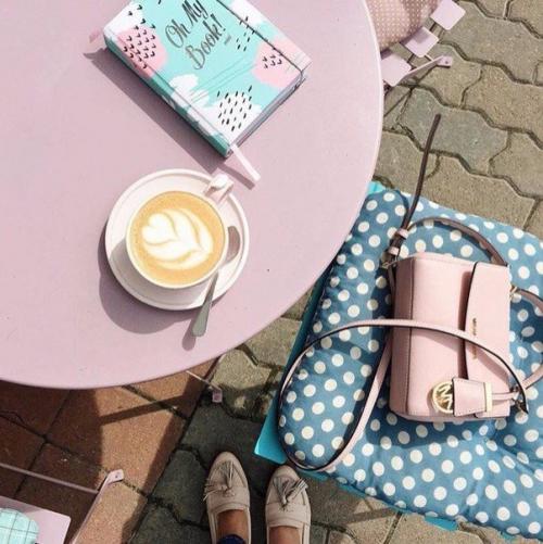 10 очень необычных книг для тех, кто не боится ломать сознание. 

