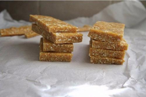 Энергетические батончики с курагой и кешью. Энергетические батончики с курагой и кешью.