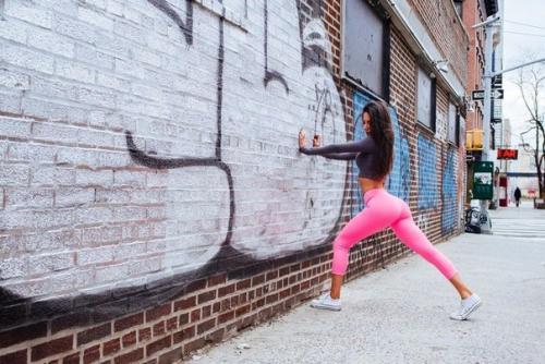 Стройные ноги?  Ни грамма жира?