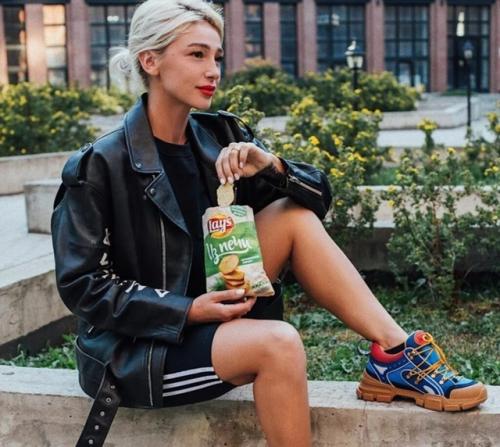 Настя ивлеева - популярная российская телеведущая, блогер и актриса, чья яркая карьера привлекла внимание миллионов. 05