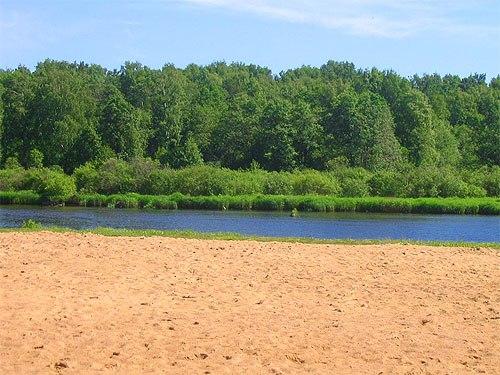 Смотрю я на это небо голубое и чистое, на теплую отличную погоду и вроде радостно очень даже! 02