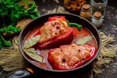 Фаршированный перец в томатном соусе. 02 Фаршированный перец в томатном соусе. 02