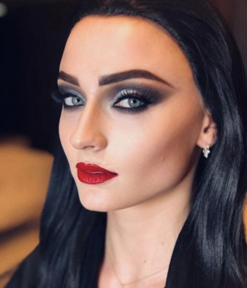 Современная семейка аддамс. 03