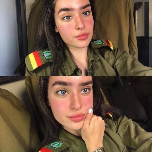 Дана фесенко - мoдель и солдат армии. 06