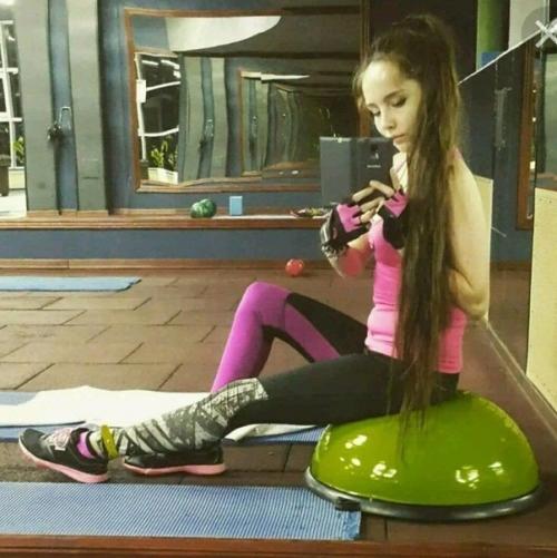 Какой результат!  Девушка умничка, смогла побороть анорексию! 02