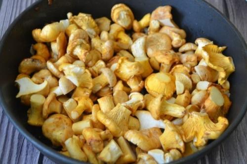 Лисички с картошкой в сметане. 02