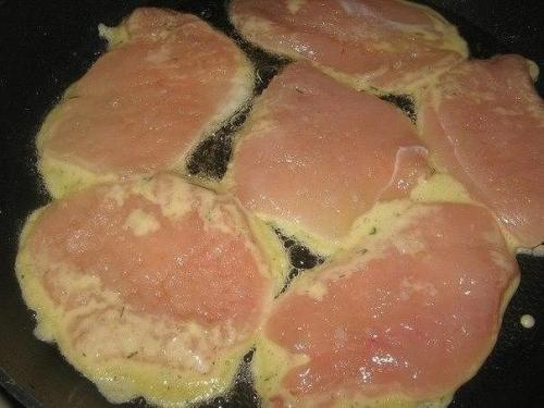 Куриные отбивные в кляре с сыром. 04