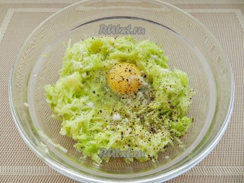 Кабачковые блинчики. Вкусные кабачковые блинчики можно на завтрак или на ужин приготовить. 02 Кабачковые блинчики. Вкусные кабачковые блинчики можно на завтрак или на ужин приготовить. 02