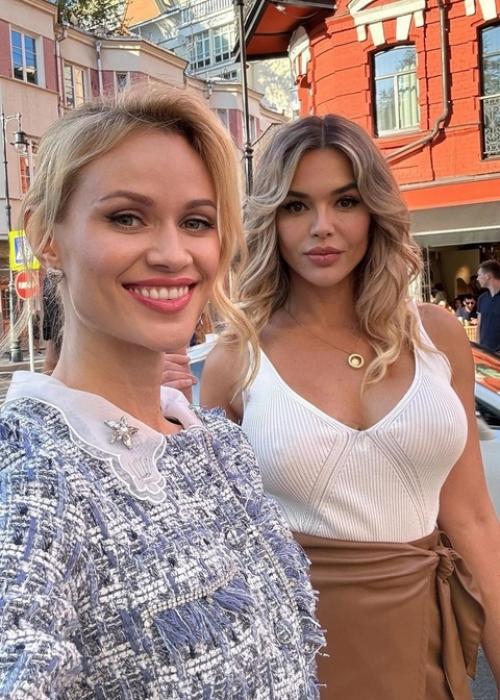 В Москве живёт 34-летняя актриса Марина Доможирова, которая удивительно похожа на голливудскую звезду риз уизерспун. 01