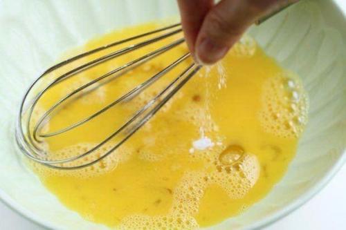 Банановые оладьи. На 100 грамм - 115. 01