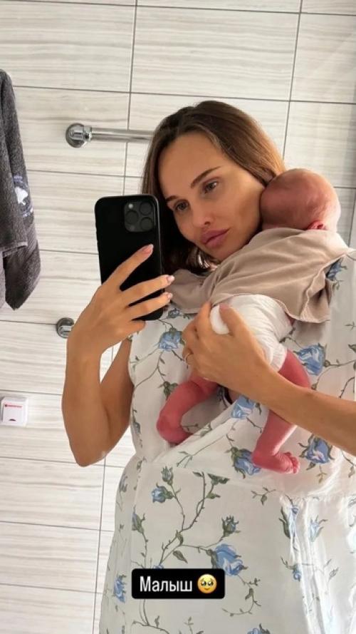 Павел мамаев, ставший отцом в третий раз, находился на родах и остался в шоке от увиденного. 01