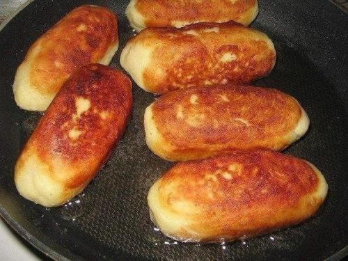 Сосиски в картошке.  Ингредиенты: 04