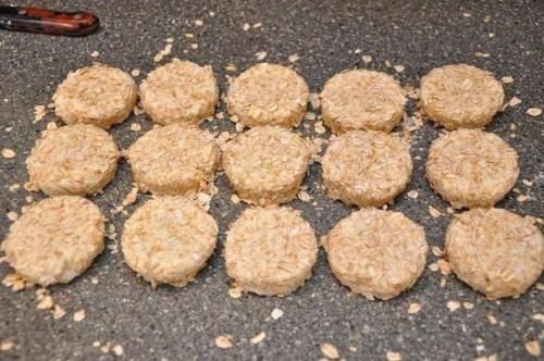 Сырники с шоколадной начинкой в панировке из овсяных хлопьев. 06