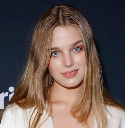 Рапунцель воплотит актриса Тиган крофт, известная по сериалу Титаны, а роль флинна - майло майнхэйм (зомби). 01