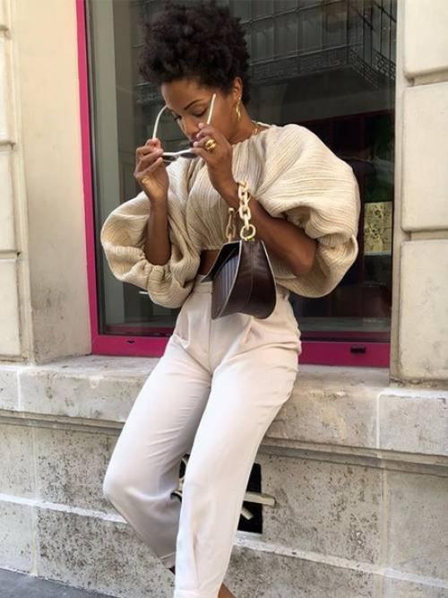 Цепи на сумках, нарядах, обуви, а также в качестве аксессуара на шею - тренд 2020 года. 01