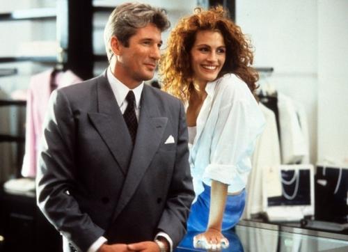 По случаю 53-летия Джулии Робертс советуем пересмотреть (или посмотреть впервые) хотя бы один из десяти блистательных фильмов с актрисои. 01