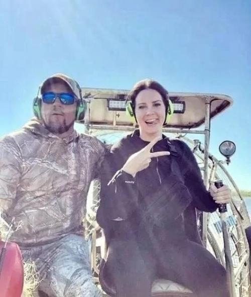 Лана дель рей вышла замуж за гида по крокодилам. 02