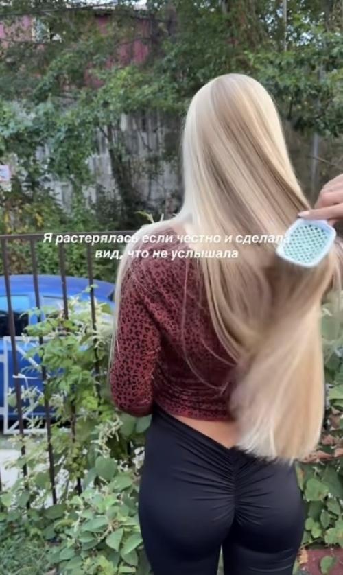 Она просто пришла в сад за дочкой - обычный день, обычная очередь родителей. 01