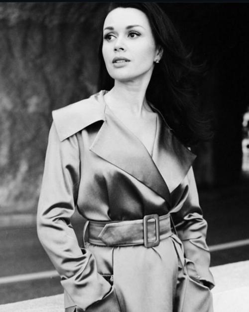 Близкие Анастасии Заворотнюк поделились с нами её любимыми фотографиями, которые трогают душу. 03