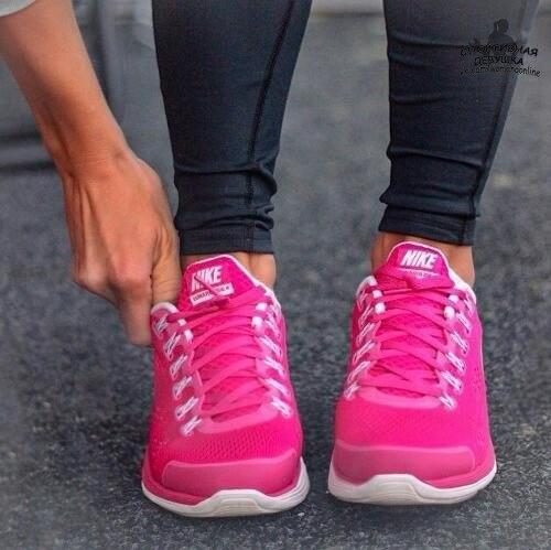 Тренировки для девушек, у которых худой верх, но полные ноги.

