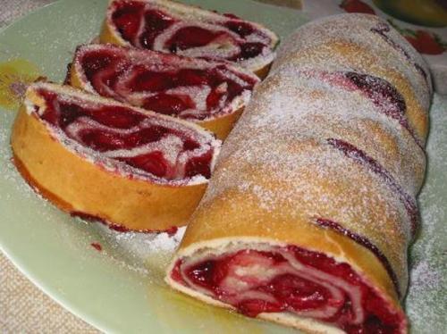 Вишневый штрудель.   Ингредиенты: