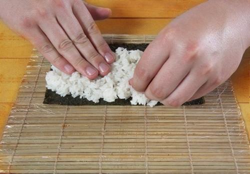 Мы готовим роллы калифорния дома! 01