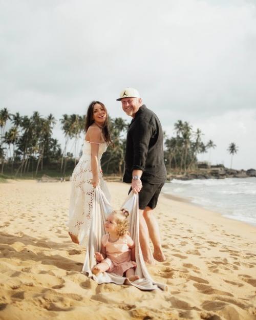 Отстаньте ОТ Меня молодая жена шеф-повара Ивлева сообщила, что не забирала Константина из семьи. 01 Отстаньте ОТ Меня молодая жена шеф-повара Ивлева сообщила, что не забирала Константина из семьи. 01