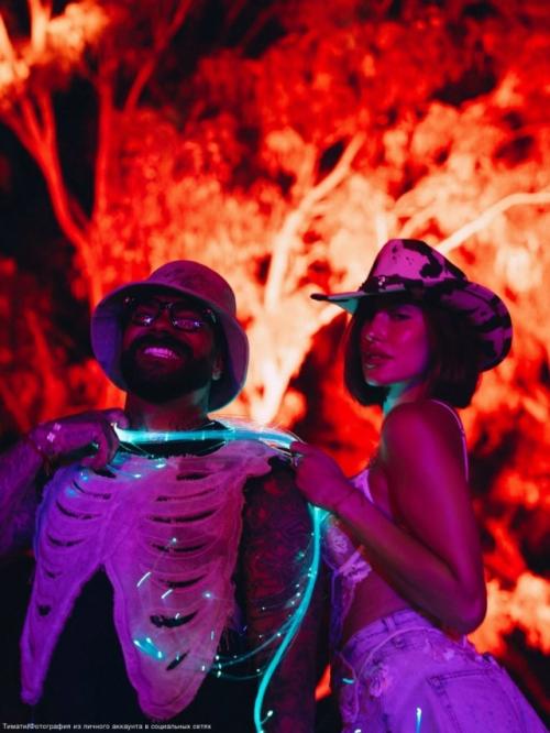 Тимати продолжает доказывать, что он настоящий папа на все руки!  