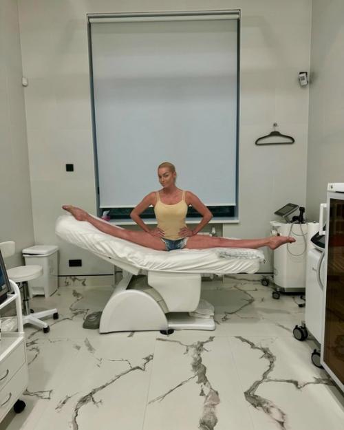 Анастасия волочкова сделала Шпагат с Огурцом на вечеринке Аниты Цой. 03