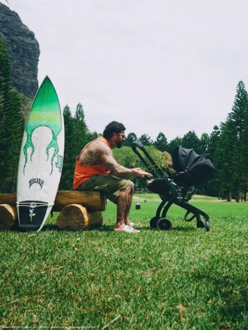 Тимати продолжает доказывать, что он настоящий папа на все руки! 02