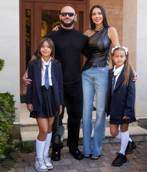 В семействе наших Любимок джигана и Оксаны Самойловой очередное пополнение. 02