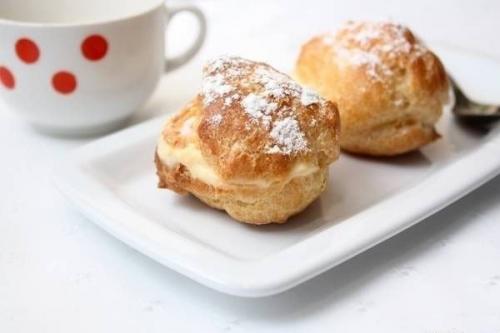 Эклеры с ванильным кремом.

