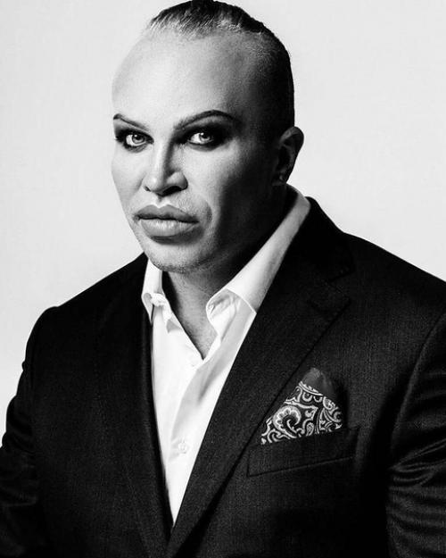 Популярный блогер - фрик Александр шпак. 03