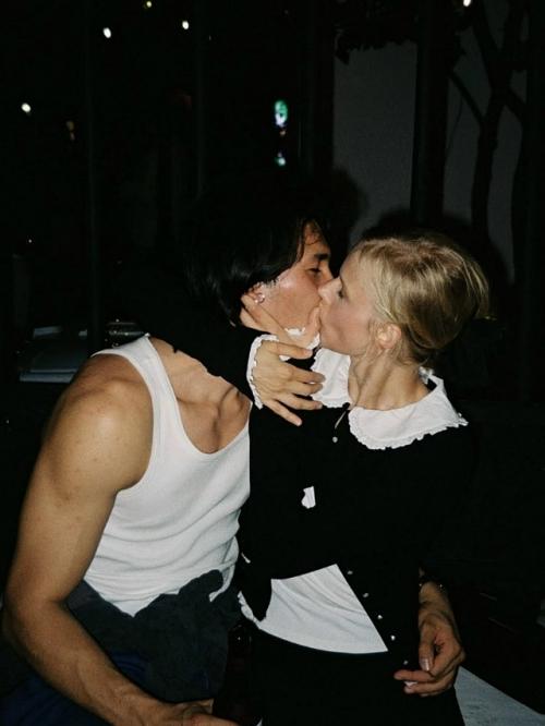 Александра бортич, пережив второй развод, вновь с головой погрузилась в чувства. 01