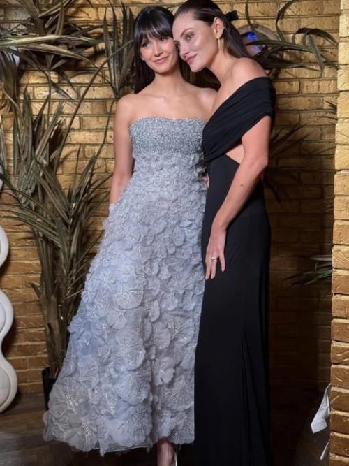 Подружки Нина добрев и фиби тонкин воссоединились во время званого ужина. 01