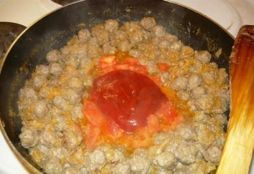 Спагетти с соусом из фрикаделек. 06 Спагетти с соусом из фрикаделек. 06