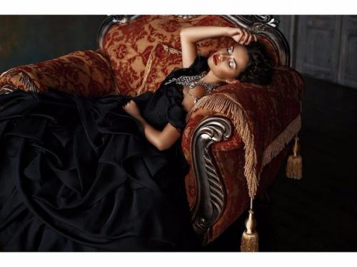 Находить аргумент в споре с тупым, все равно, что играть в шахматы с голубем.