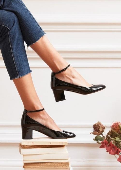Всегда актуальные и трендовые туфли Mary Jane обязаны поселиться в вашем гардеробе. 01