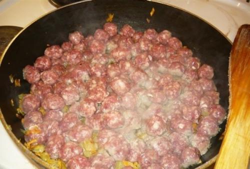 Спагетти с соусом из фрикаделек. 04 Спагетти с соусом из фрикаделек. 04