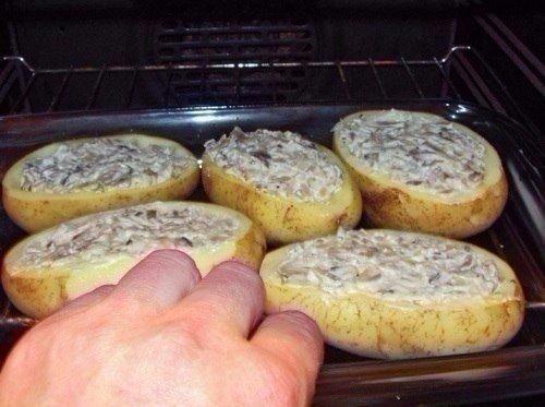 Иногда жульен можно вместе с кокотницей съесть. 06