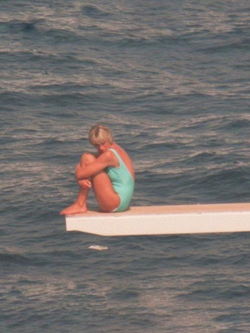 Этот снимок был сделан за несколько дней до трагической гибели принцессы Дианы в августе 1997 года.  