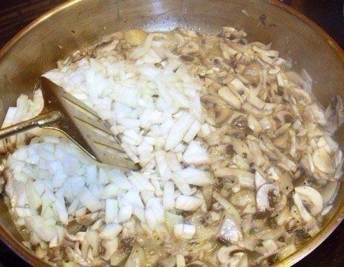 Иногда жульен можно вместе с кокотницей съесть. 04