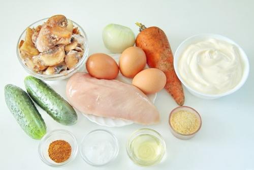 Слоеный желейный салат - получается сытный, вкусный, прекрасно смотрится на столе и охотно поедается гостями! 01 Слоеный желейный салат - получается сытный, вкусный, прекрасно смотрится на столе и охотно поедается гостями! 01