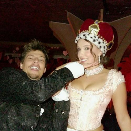 Звезде сериала Очень Странные Дела милли Бобби Браун исполнилось 22 года. 02