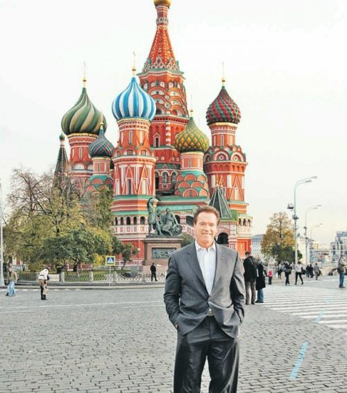 Шварценеггер приехал в Ссср за искусством, мехами и легендой - и ни один пункт не пропустил. 01