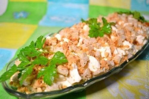 Салат с грибами и сыром Искушение.